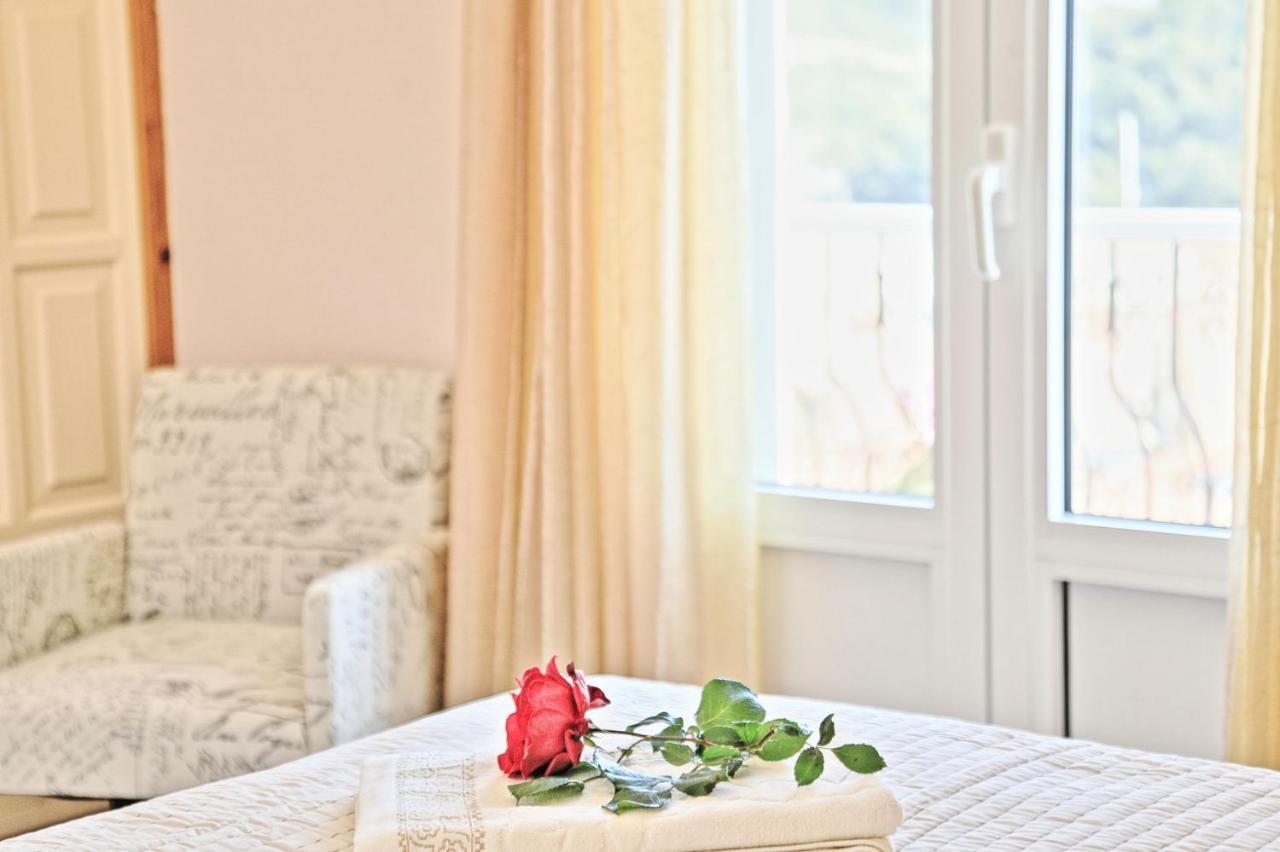 Avgi Ena Apartment Gaios Luaran gambar